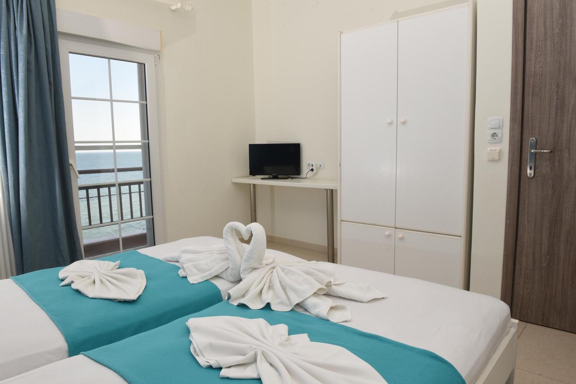 Star Beach Resort - Makrygialos Beachfront Nests Exterior photo